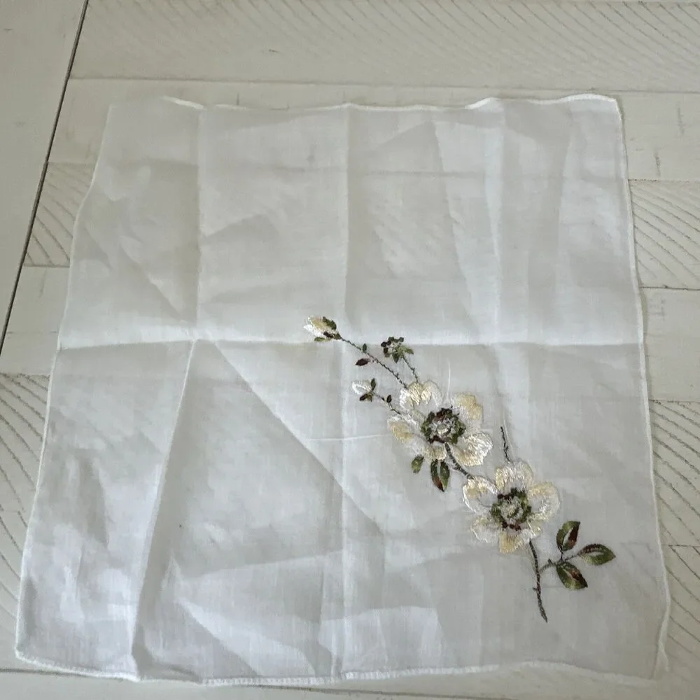 Vintage Hankie Floral Embroidered Lot Of 3 Ladies Handkerchief Victorian‎ Womens